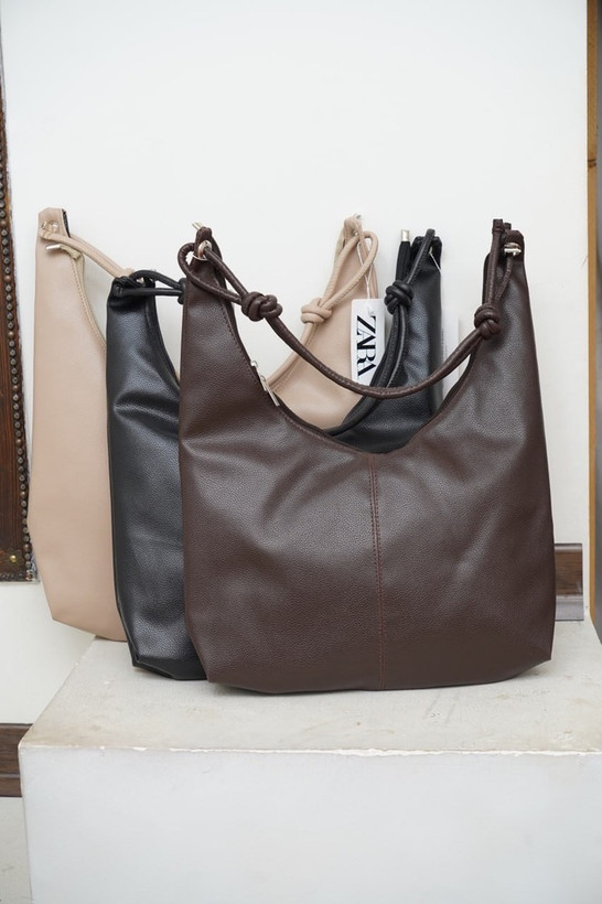 کیف لبرون لش نمای کناری